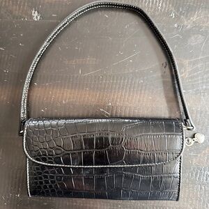 NWOT Liz Claiborne Black Croc-Embossed Leather Shoulder Clutch